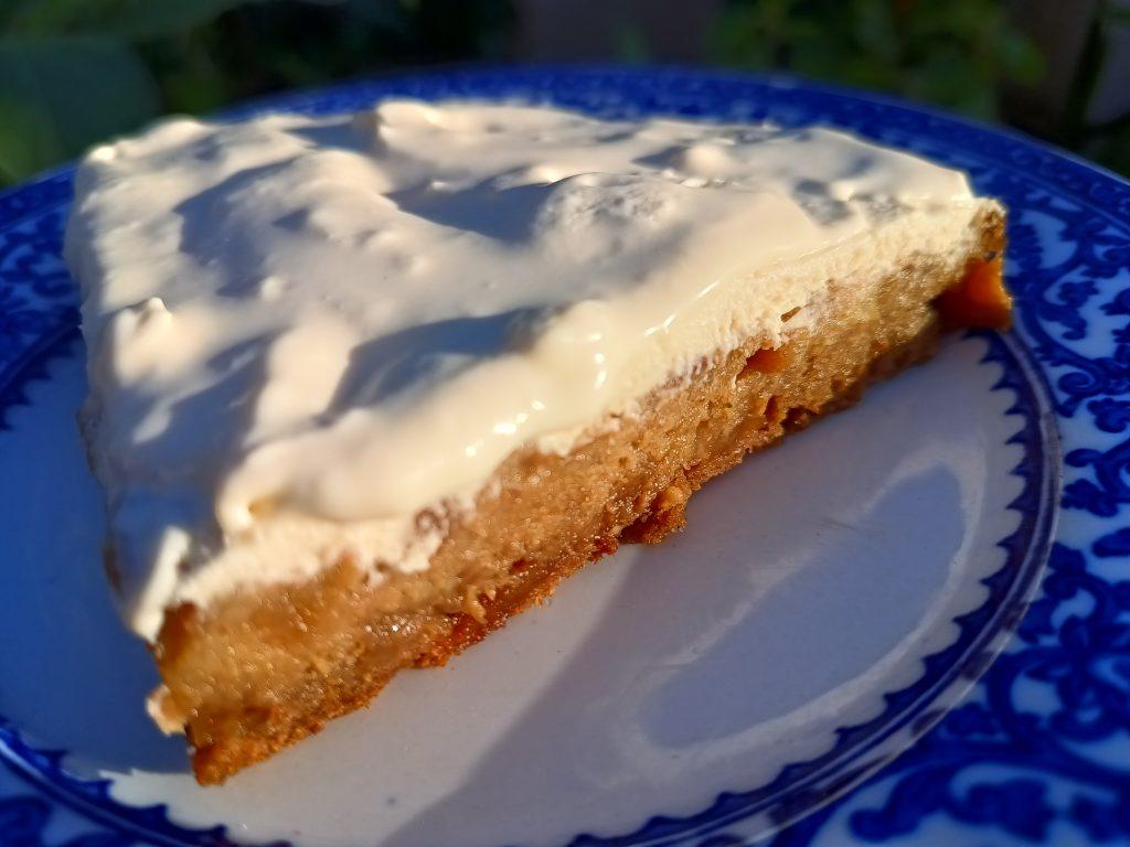 Torta glaseada de zanahorias y nuez